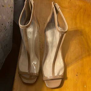 Hot tomato must have heels